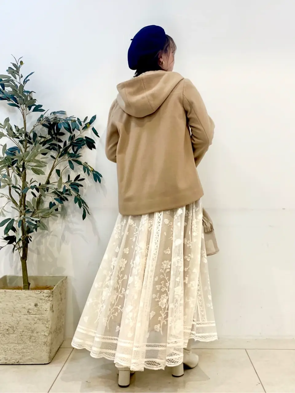 組曲 石井 コーディネート画像