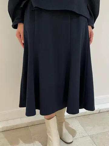 組曲 井上 コーディネート画像