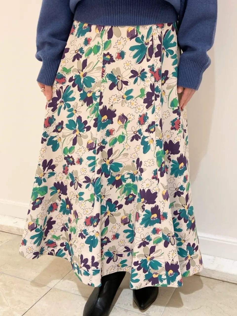 組曲 井上 コーディネート画像