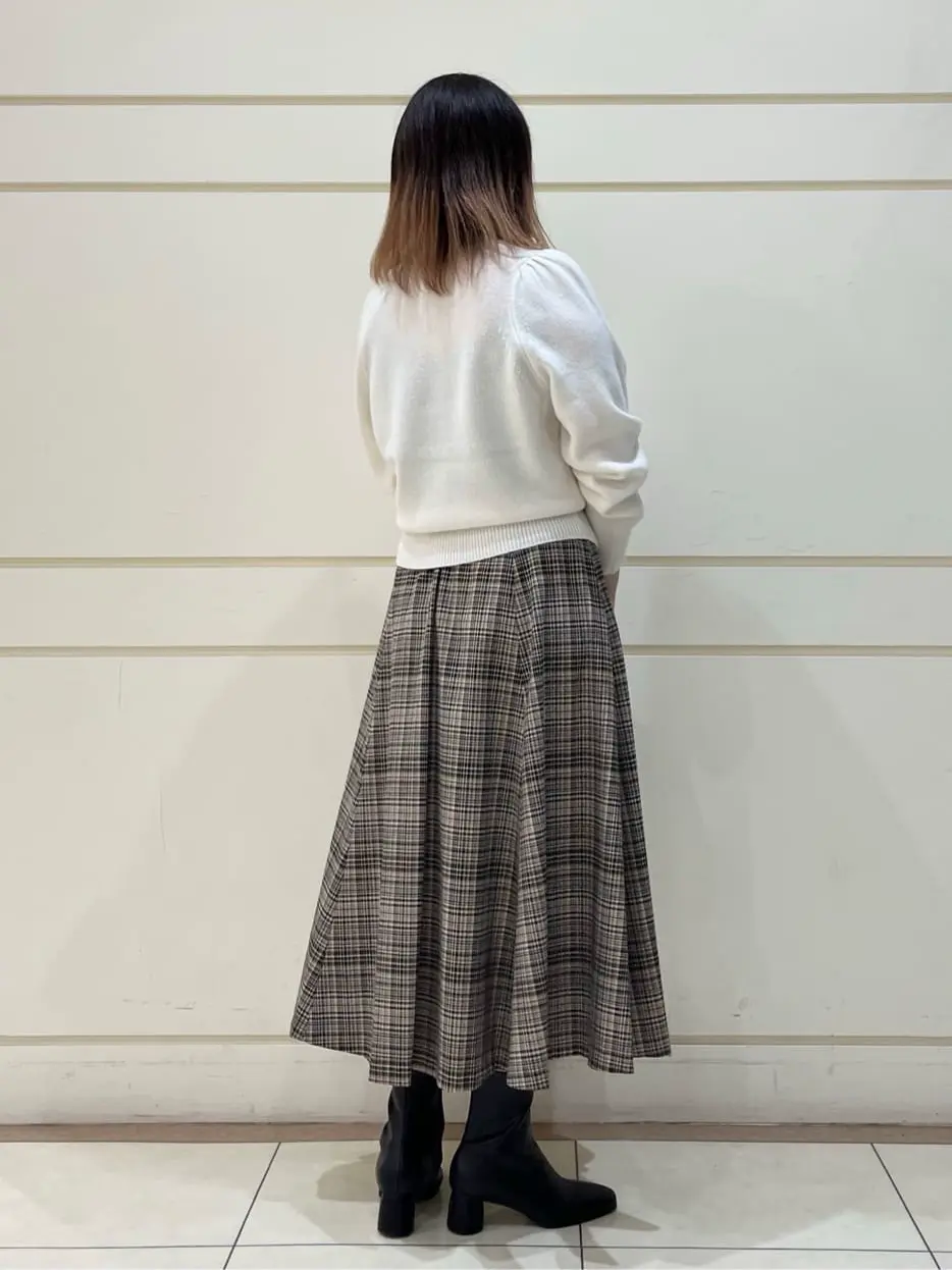 組曲 SAKAI コーディネート画像