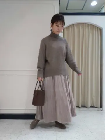 組曲 小林 コーディネート画像