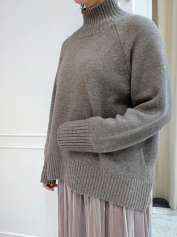 組曲 小林 コーディネート画像