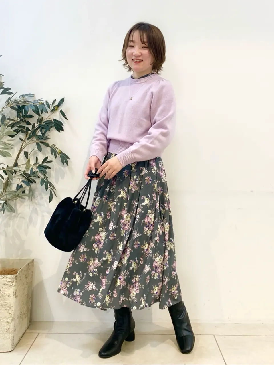 組曲 石井 コーディネート画像