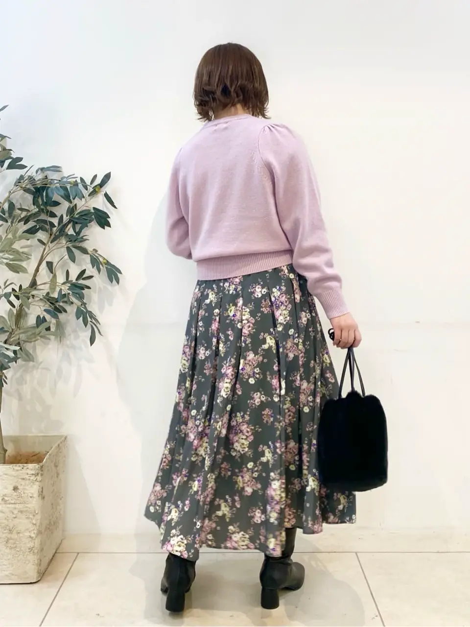 組曲 石井 コーディネート画像