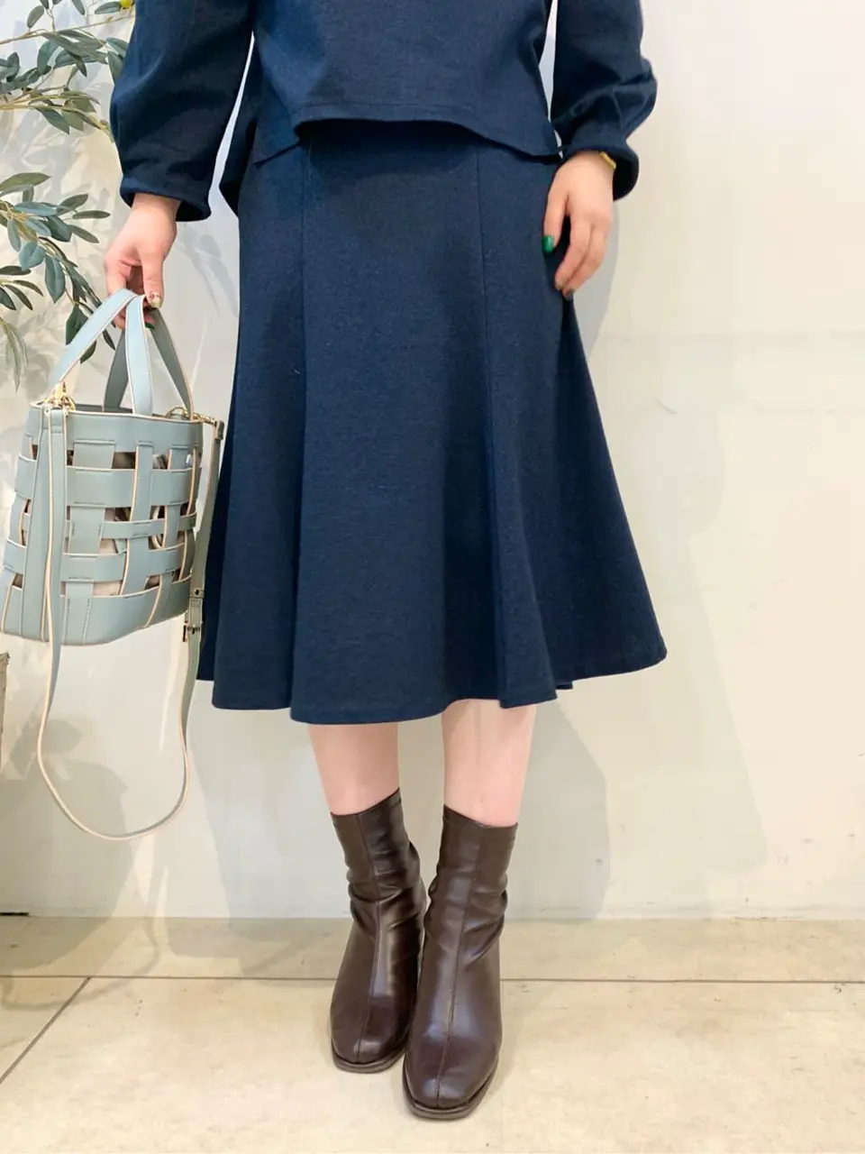 組曲 石井 コーディネート画像