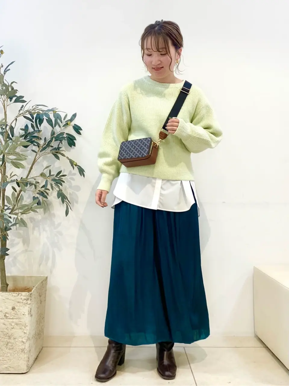 組曲 石井 コーディネート画像