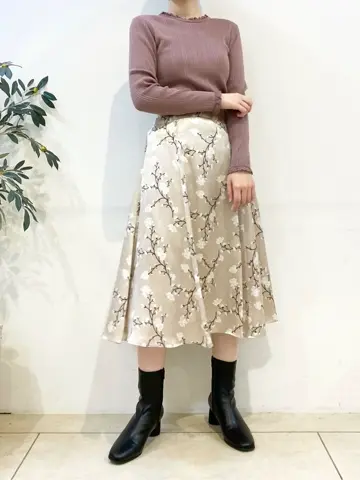 組曲 松田 コーディネート画像