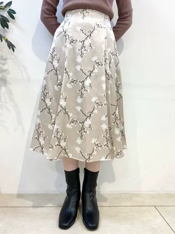 組曲 松田 コーディネート画像