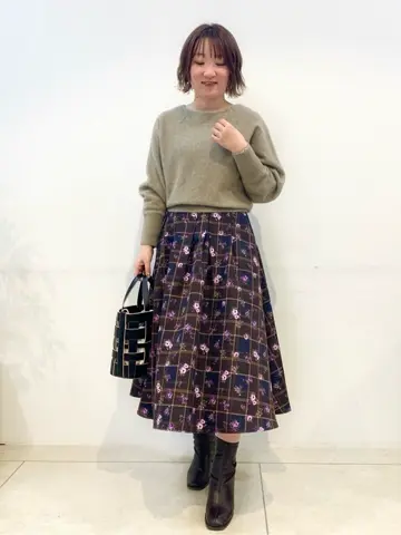 組曲 石井 コーディネート画像