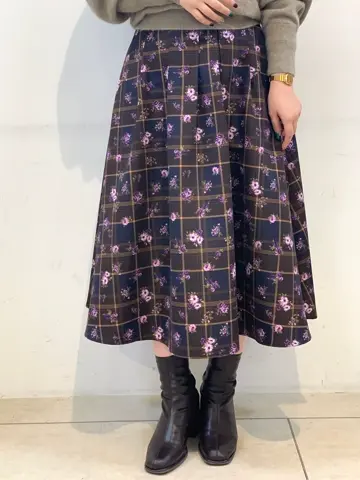 組曲 石井 コーディネート画像