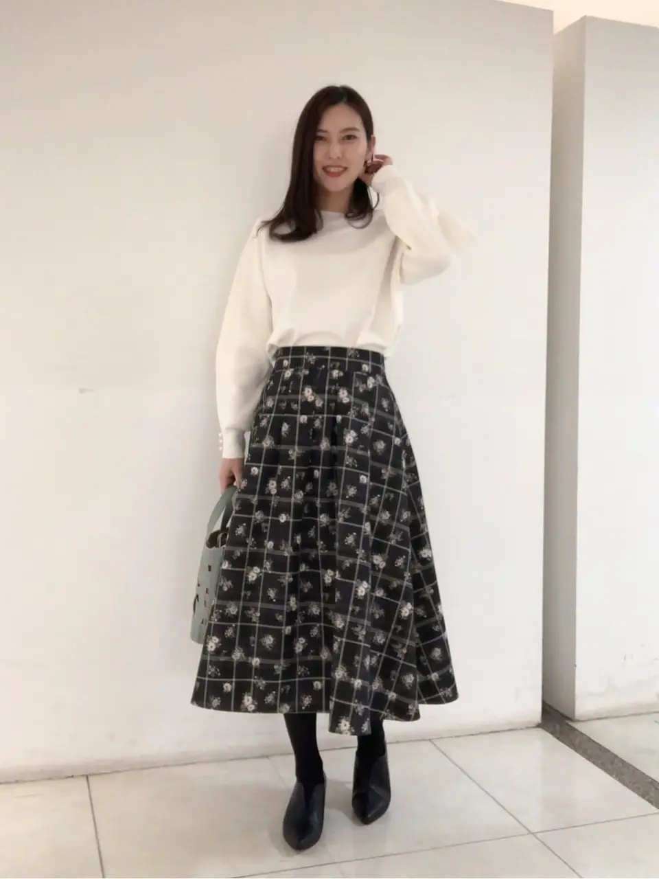 組曲 岩田 コーディネート画像