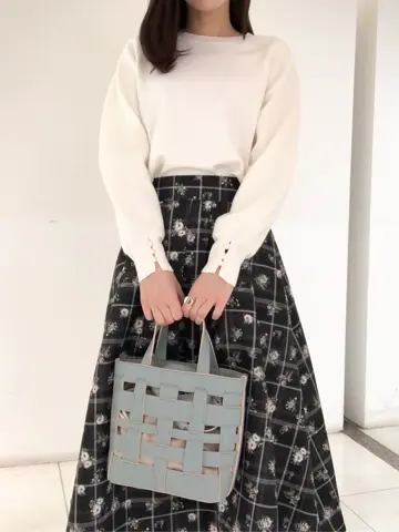 組曲 岩田 コーディネート画像