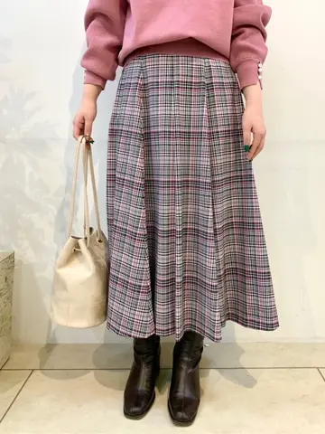 組曲 石井 コーディネート画像