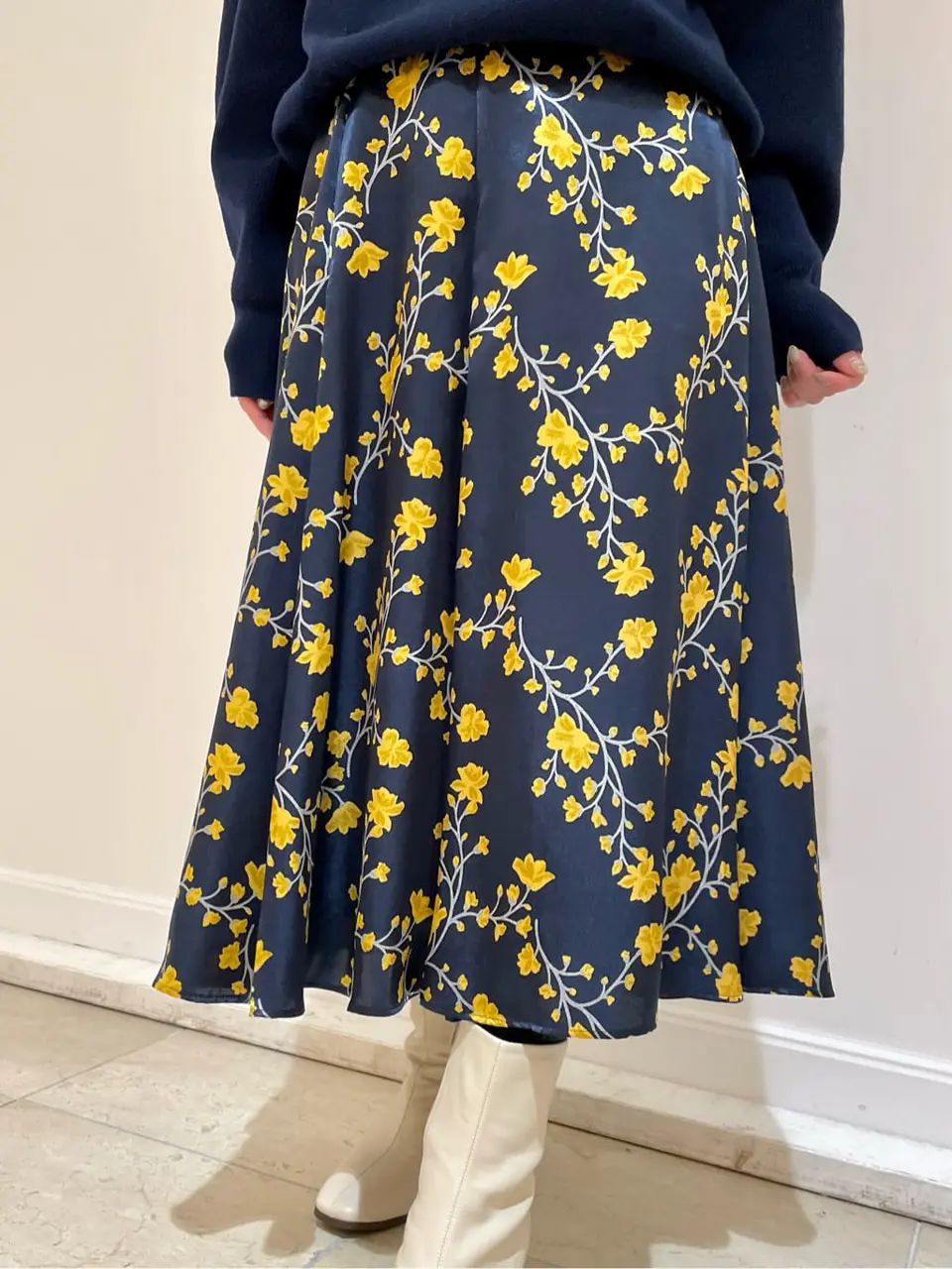 組曲 井上 コーディネート画像