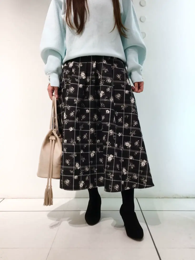 組曲 スタッフ コーディネート画像