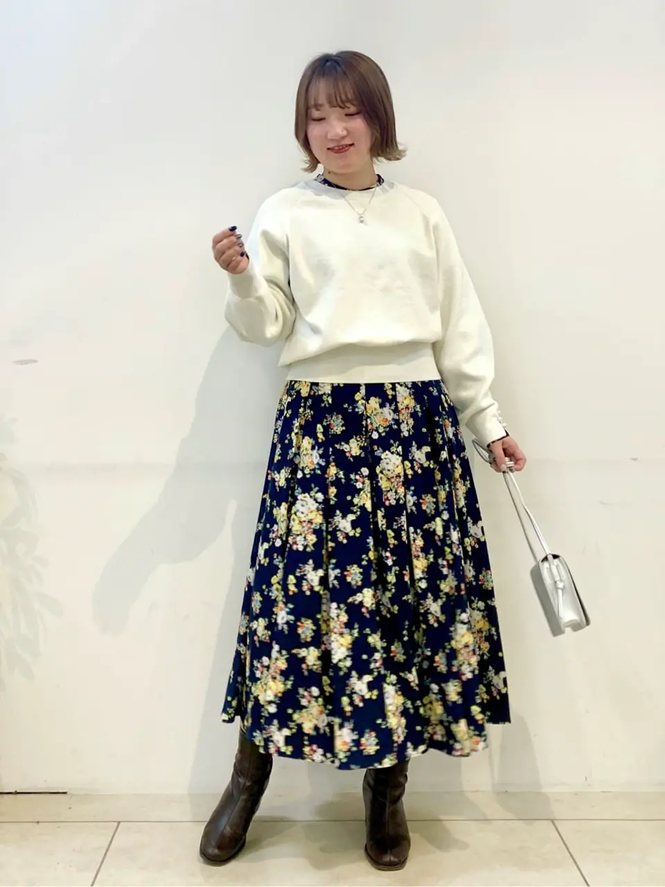 組曲 石井 コーディネート画像