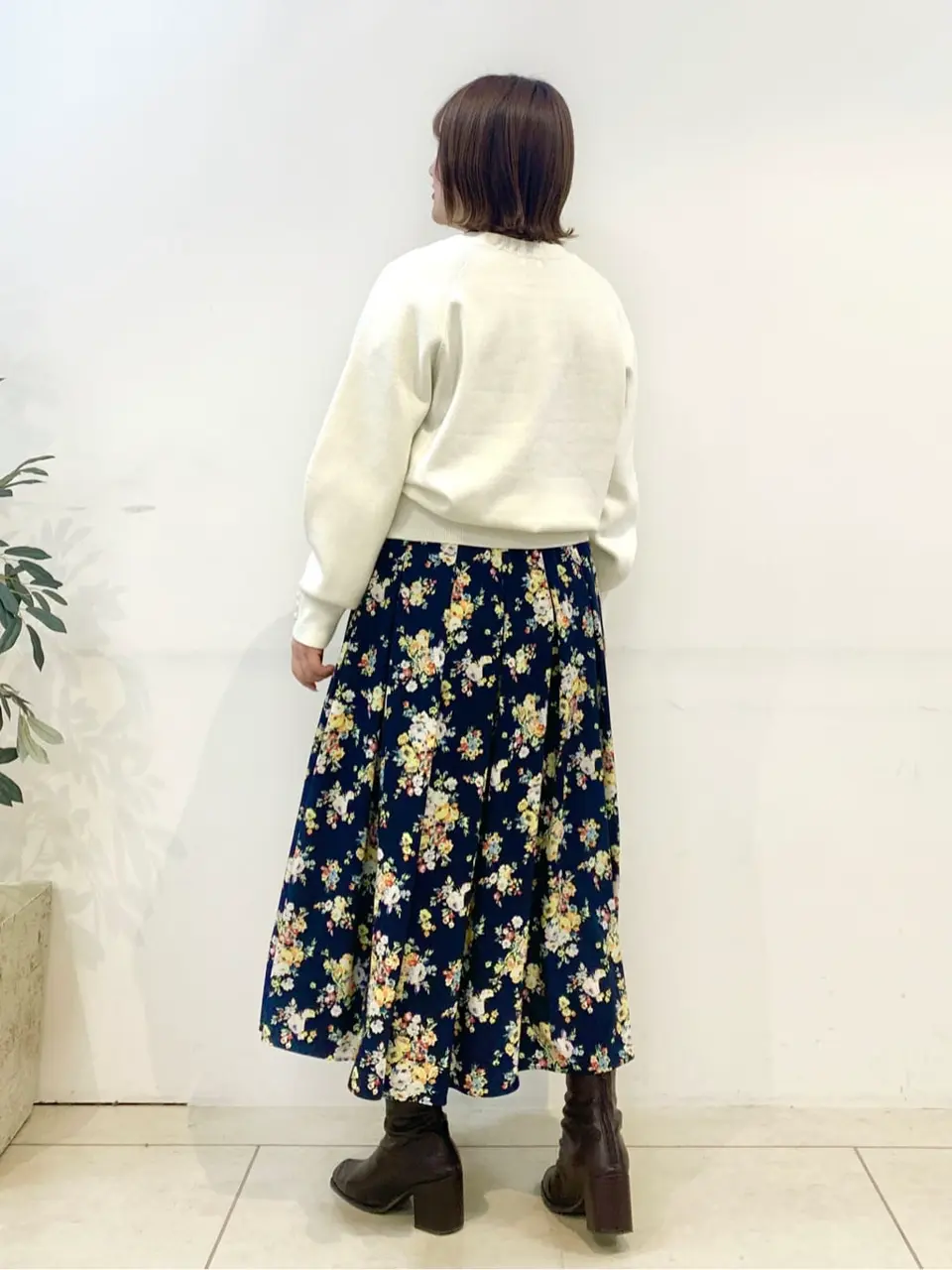 組曲 石井 コーディネート画像