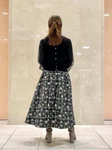 組曲 井上 コーディネート画像