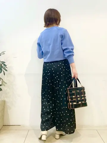 組曲 石井 コーディネート画像