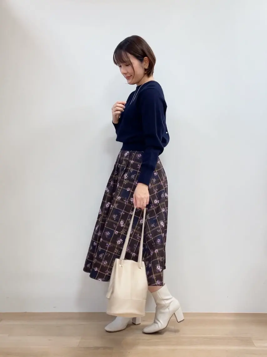 組曲 宮本 コーディネート画像