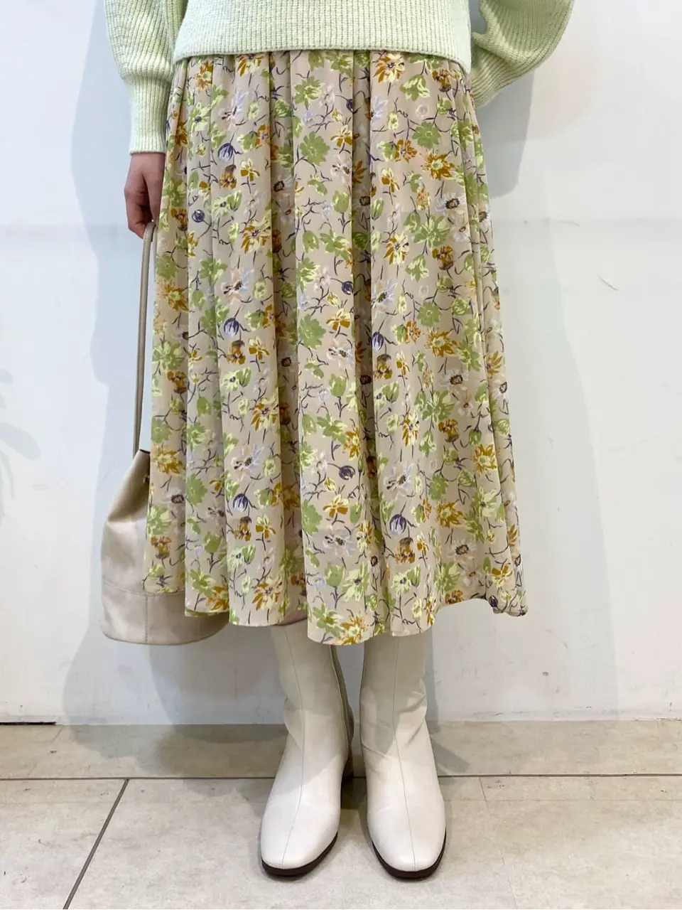 組曲 松田 コーディネート画像