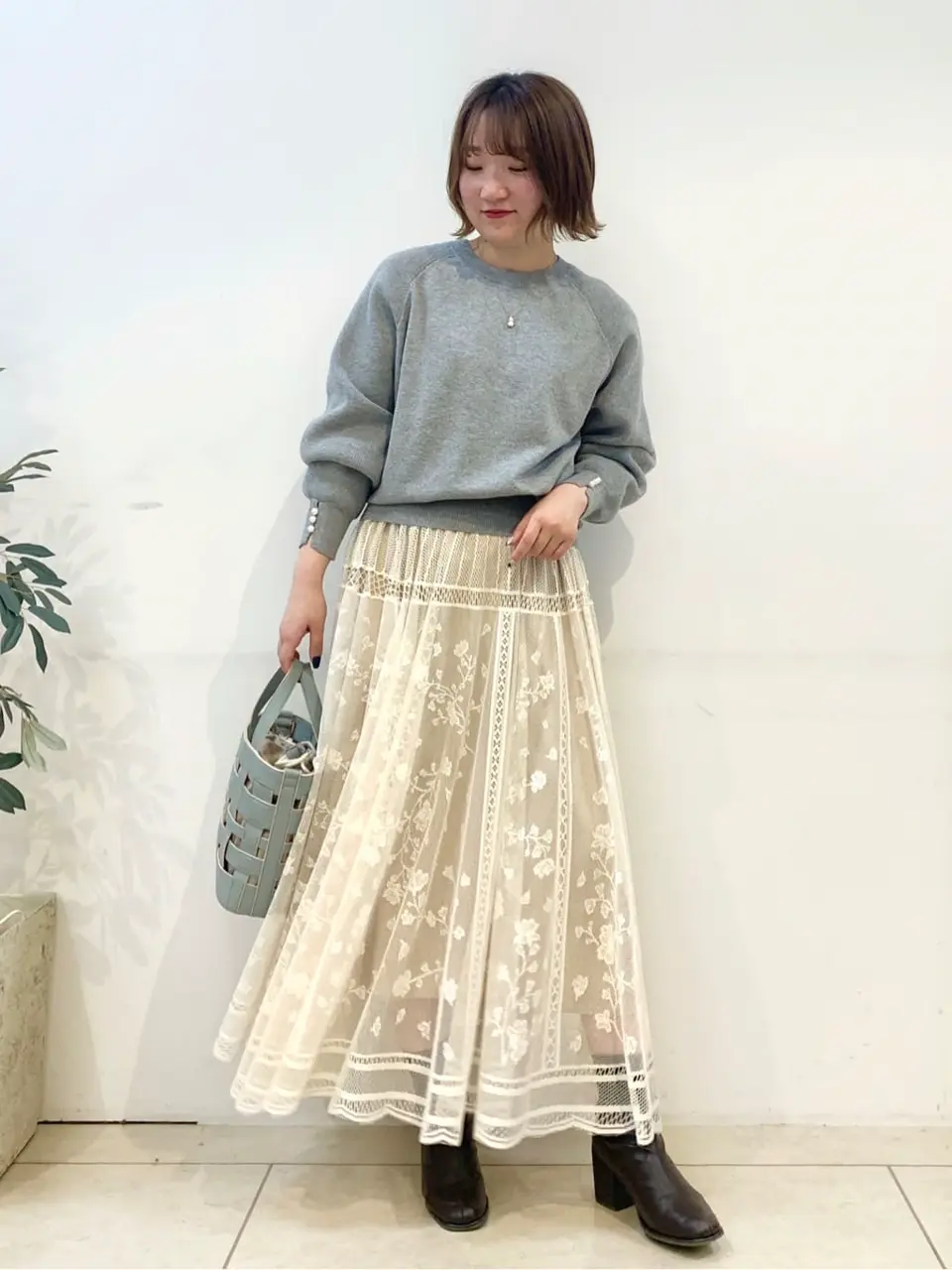 組曲 石井 コーディネート画像