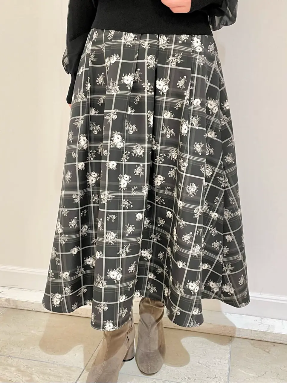 組曲 井上 コーディネート画像