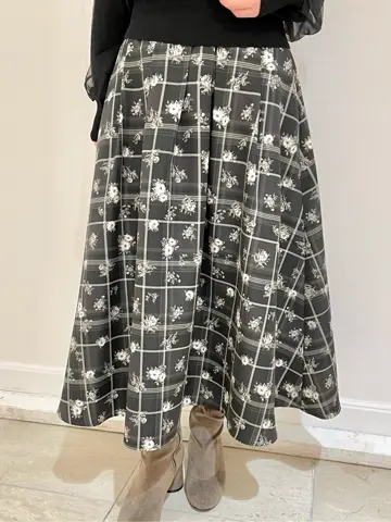 組曲 井上 コーディネート画像