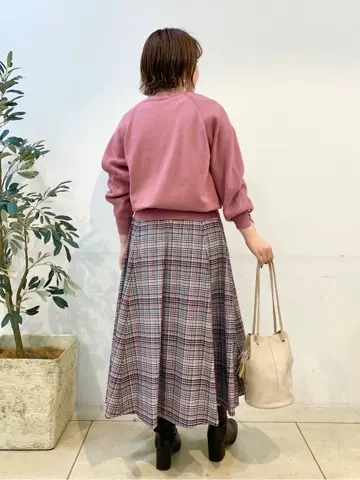 組曲 石井 コーディネート画像