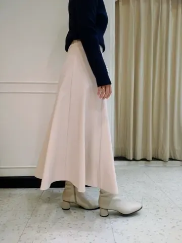 組曲 小林 コーディネート画像