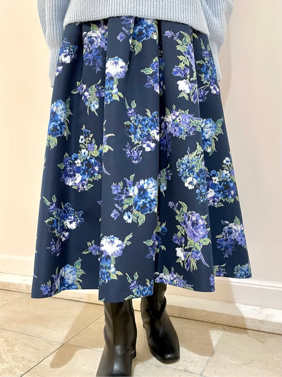 組曲 井上 コーディネート画像