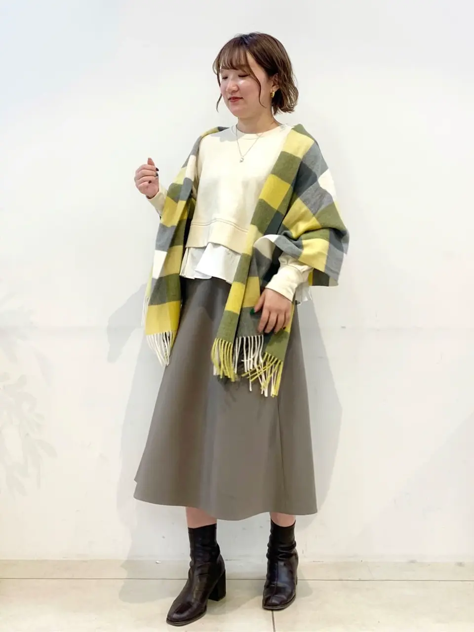 組曲 石井 コーディネート画像