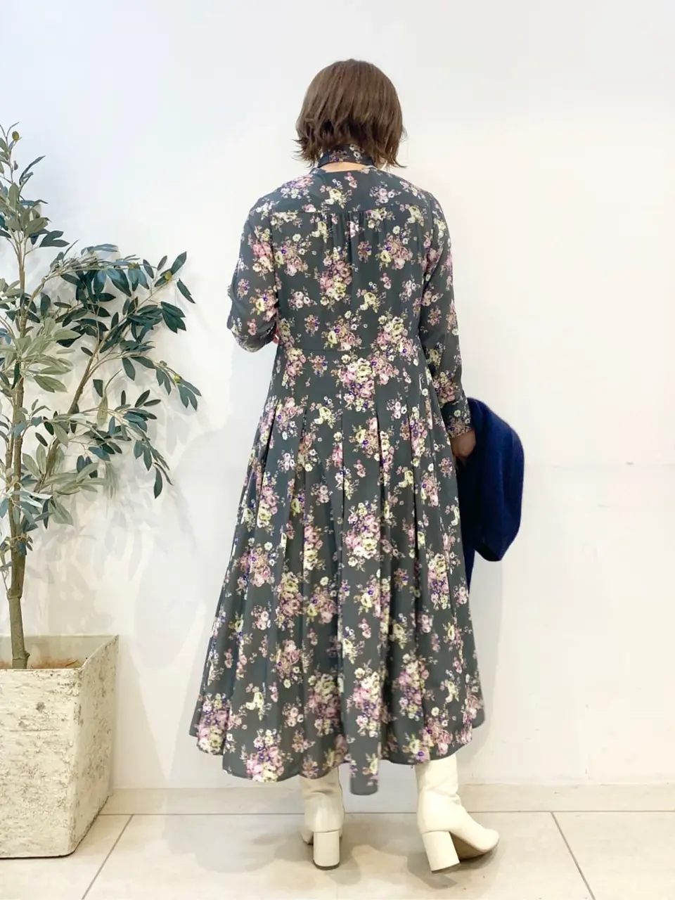 組曲 石井 コーディネート画像