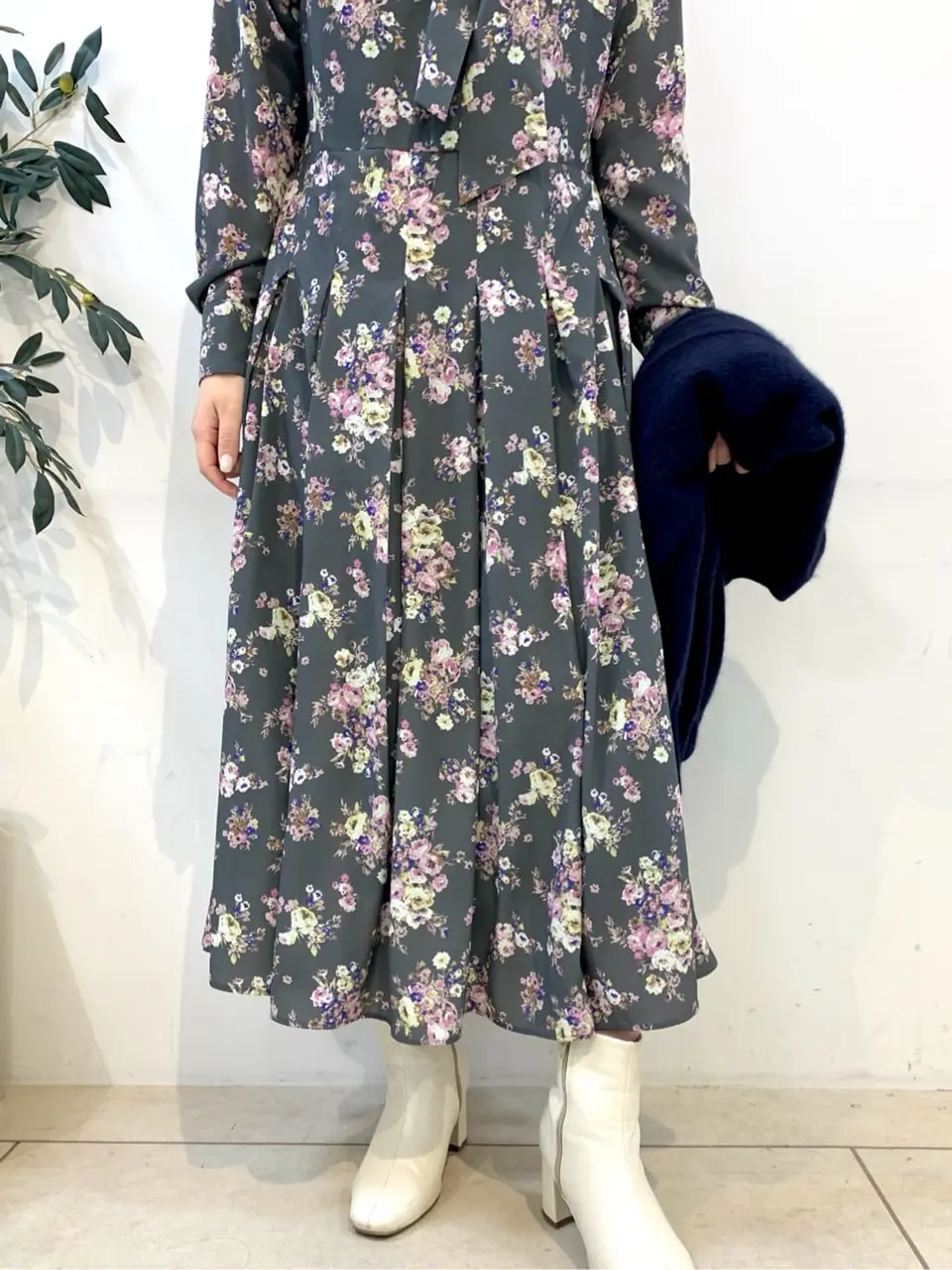 組曲 石井 コーディネート画像