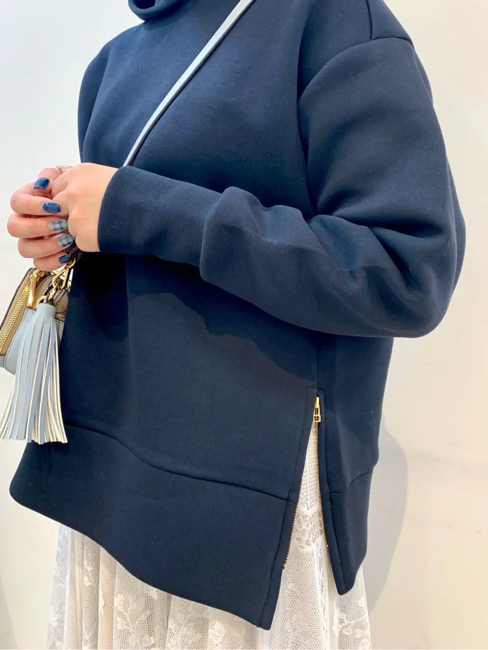 組曲 石井 コーディネート画像