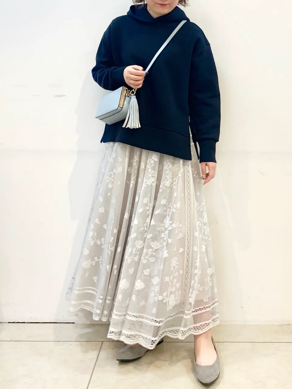 組曲 石井 コーディネート画像