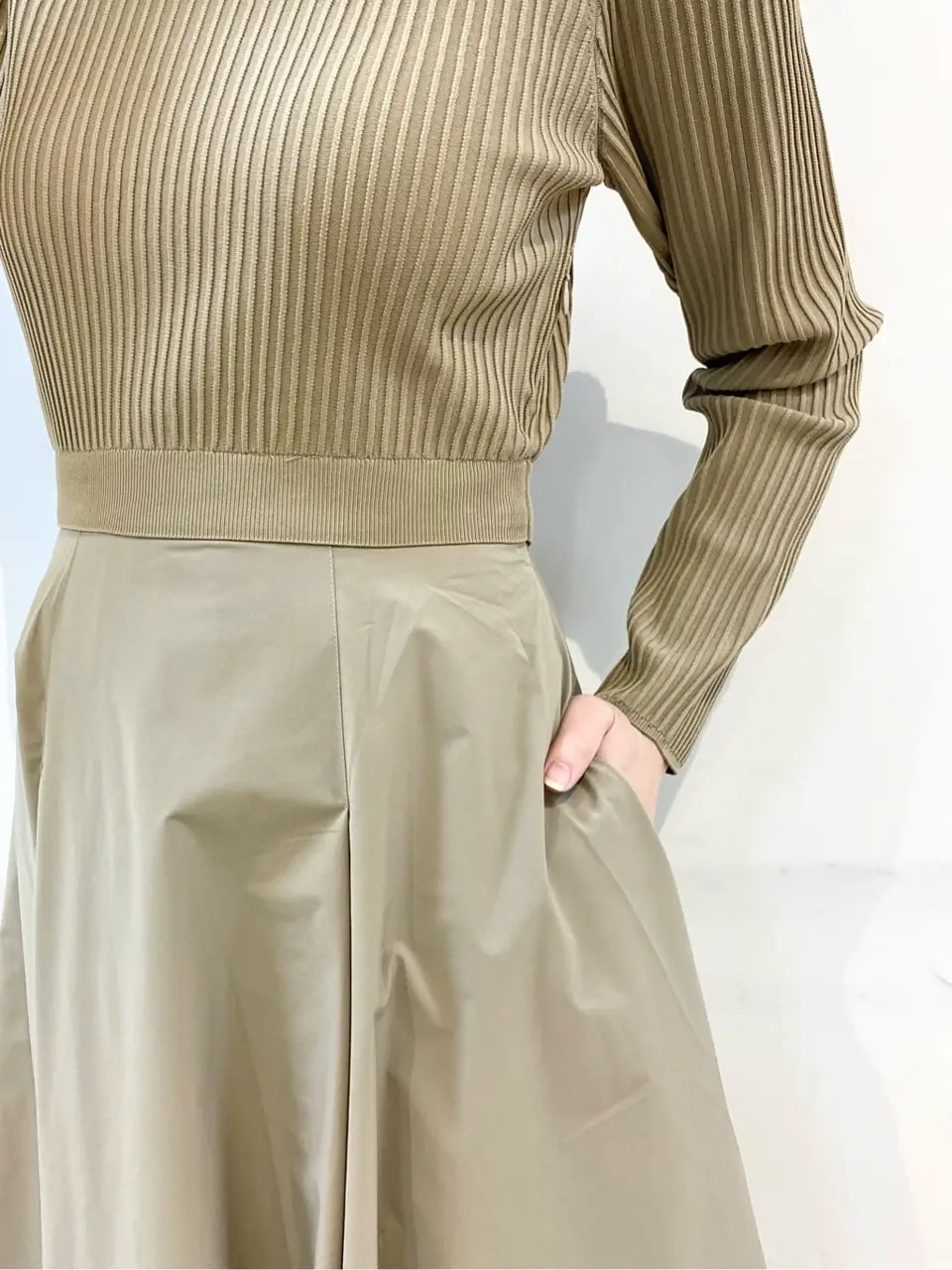 組曲 松田 コーディネート画像