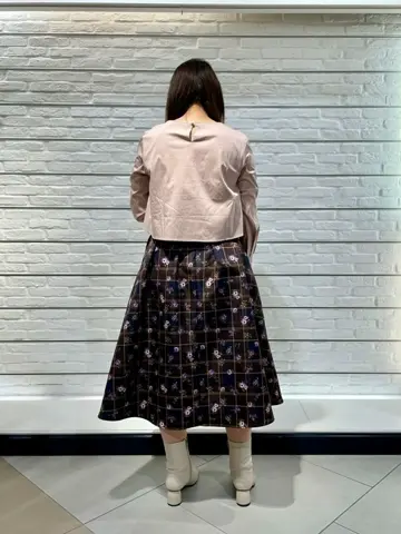 組曲 スタッフ コーディネート画像