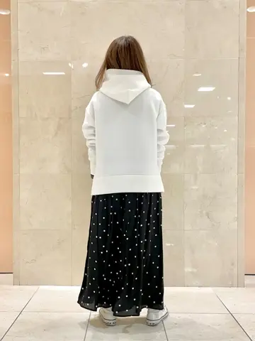 組曲 井上 コーディネート画像