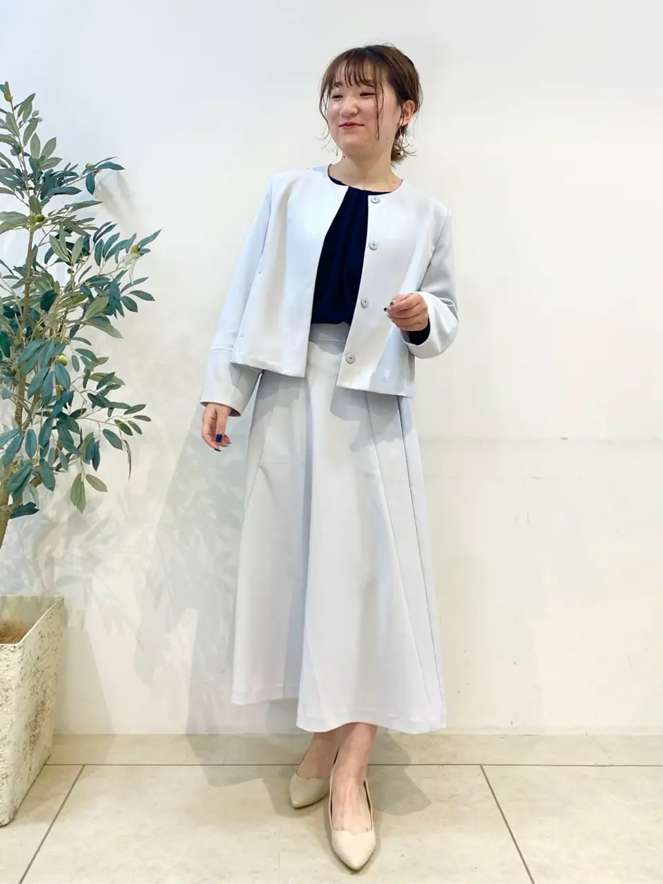 組曲 石井 コーディネート画像