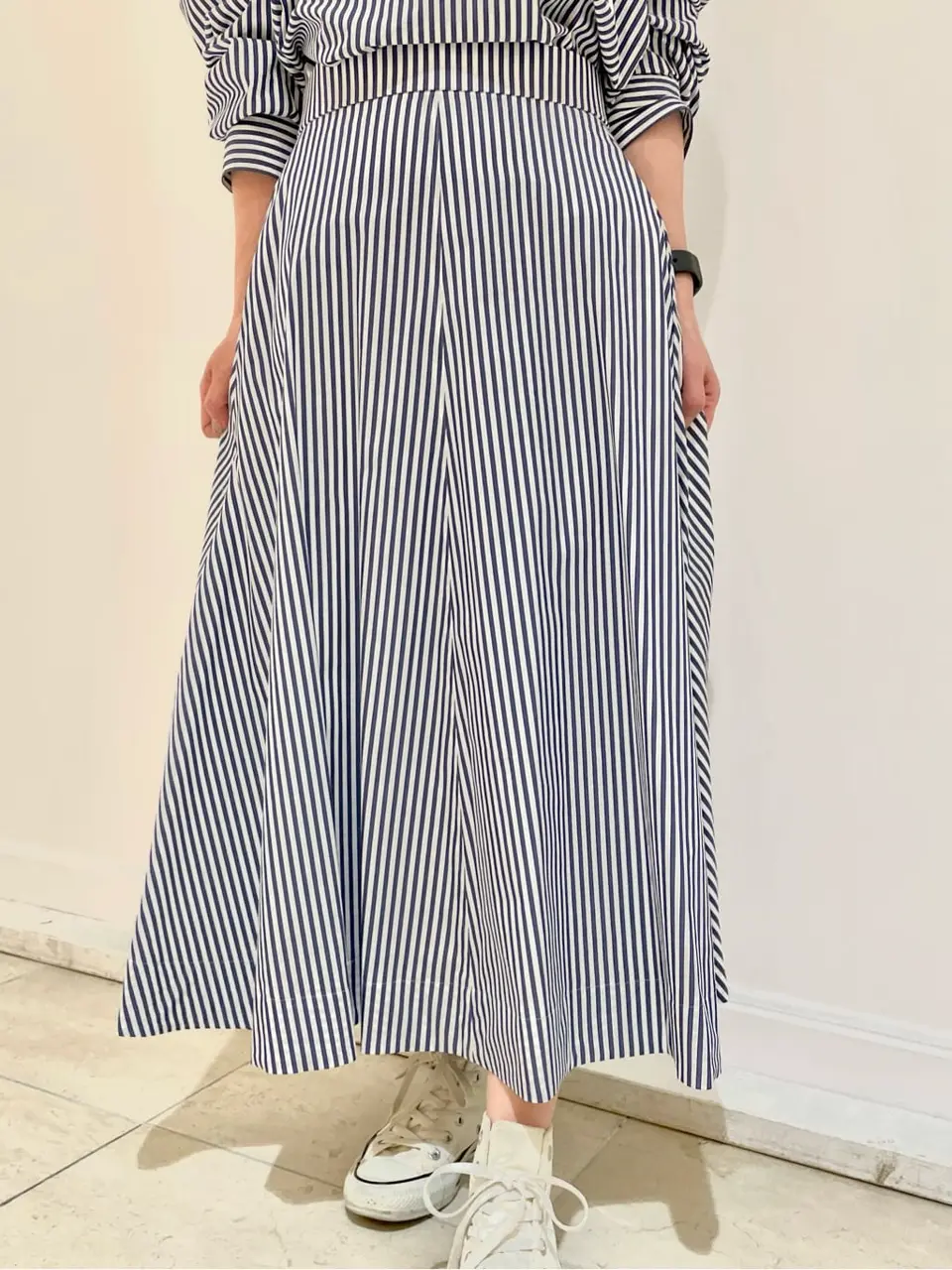 組曲 井上 コーディネート画像