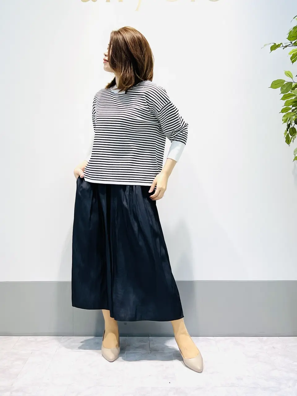 組曲 岡本 コーディネート画像