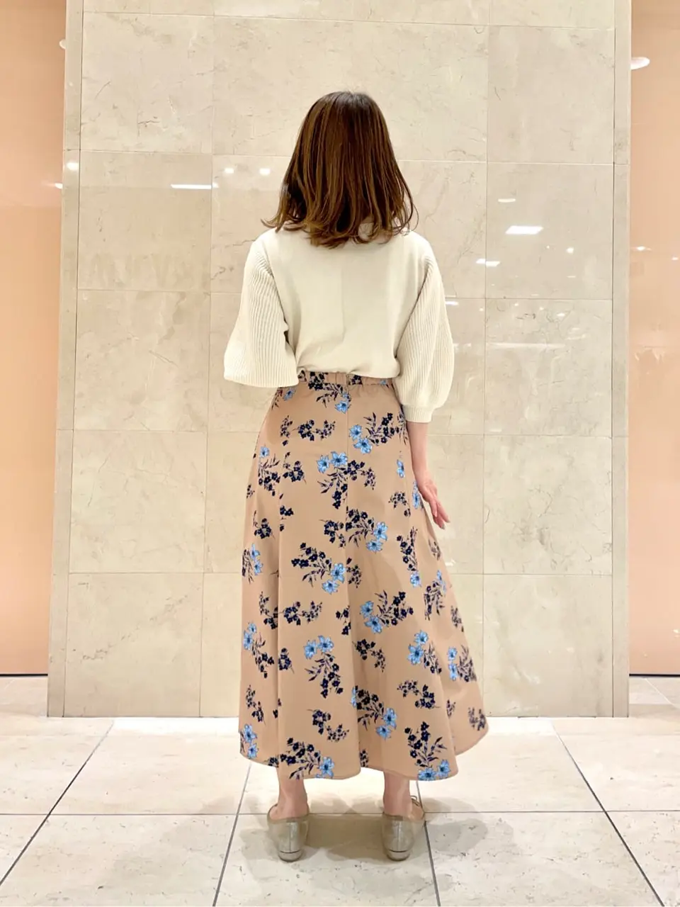 組曲 井上 コーディネート画像