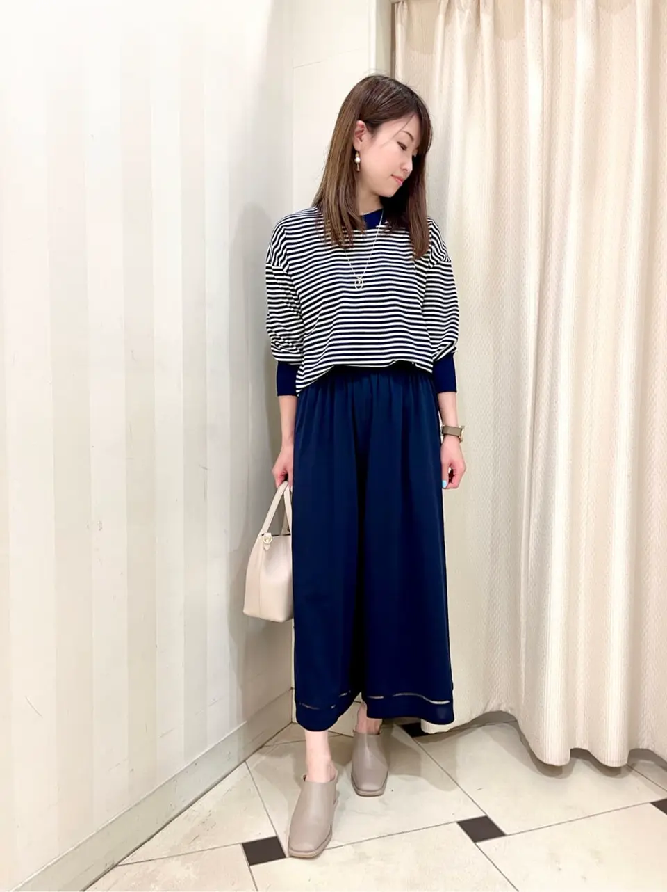 組曲 金井 コーディネート画像