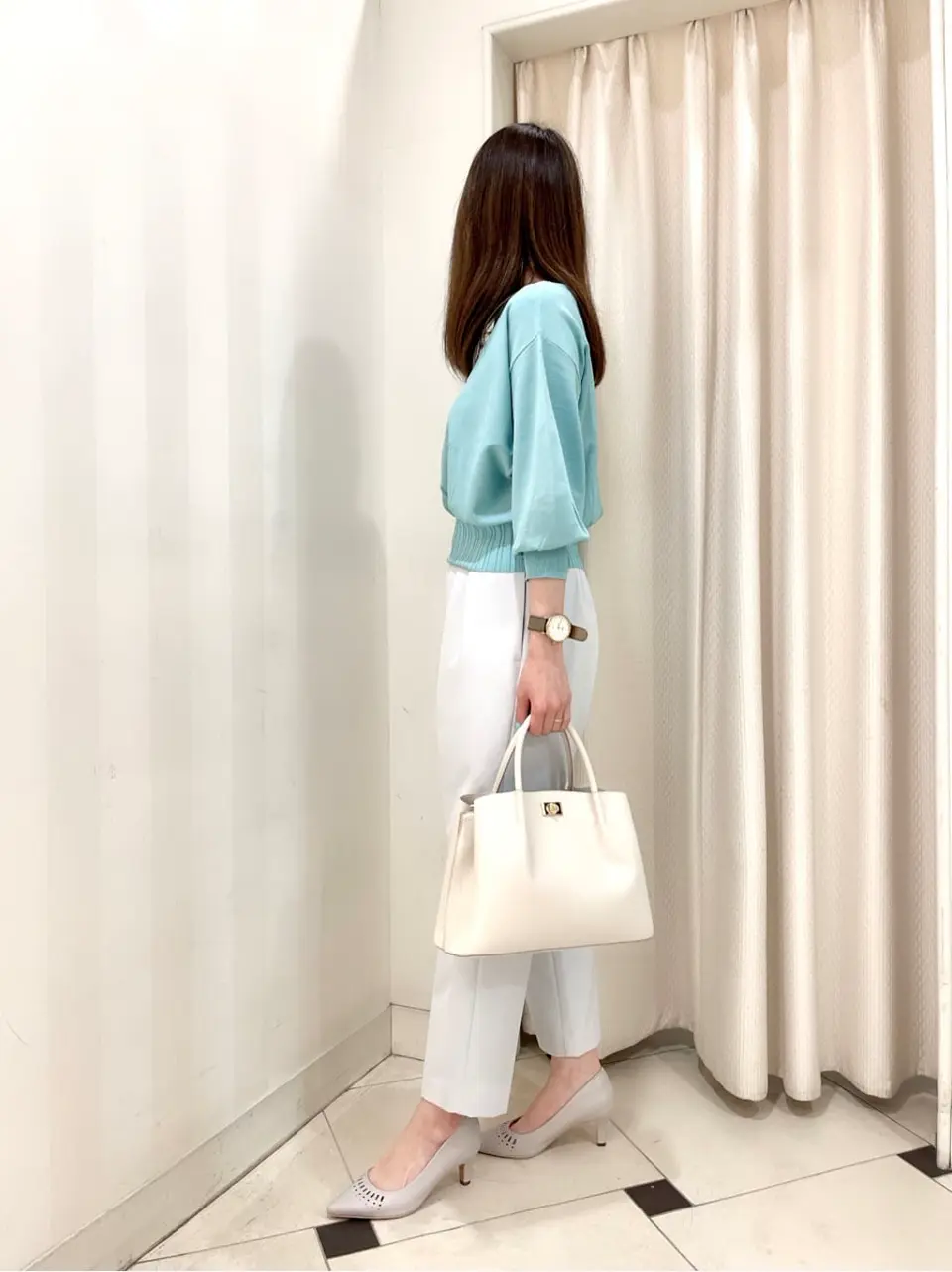 組曲 金井 コーディネート画像