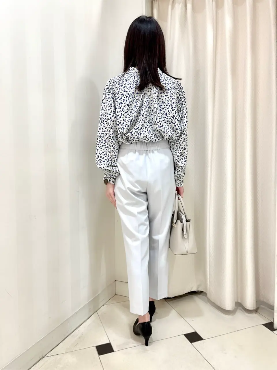 組曲 金井 コーディネート画像