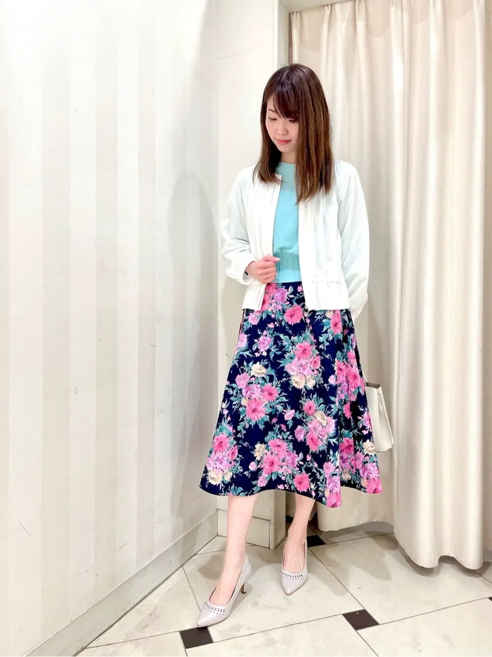 組曲 金井 コーディネート画像