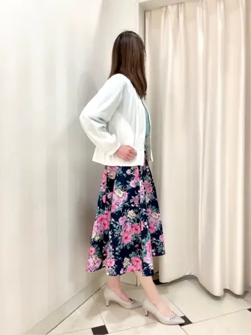 組曲 金井 コーディネート画像