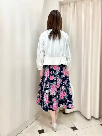 組曲 金井 コーディネート画像