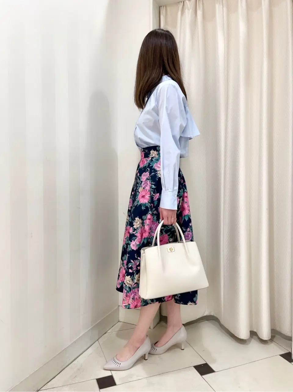 組曲 金井 コーディネート画像